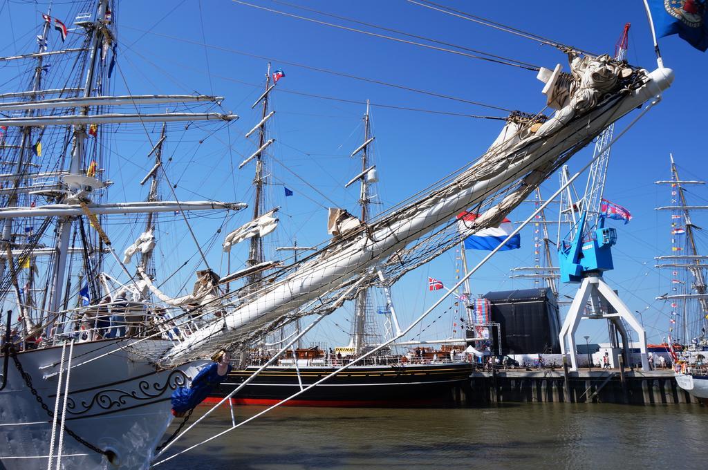 Вилла De Grote Sluis Харлинген Экстерьер фото